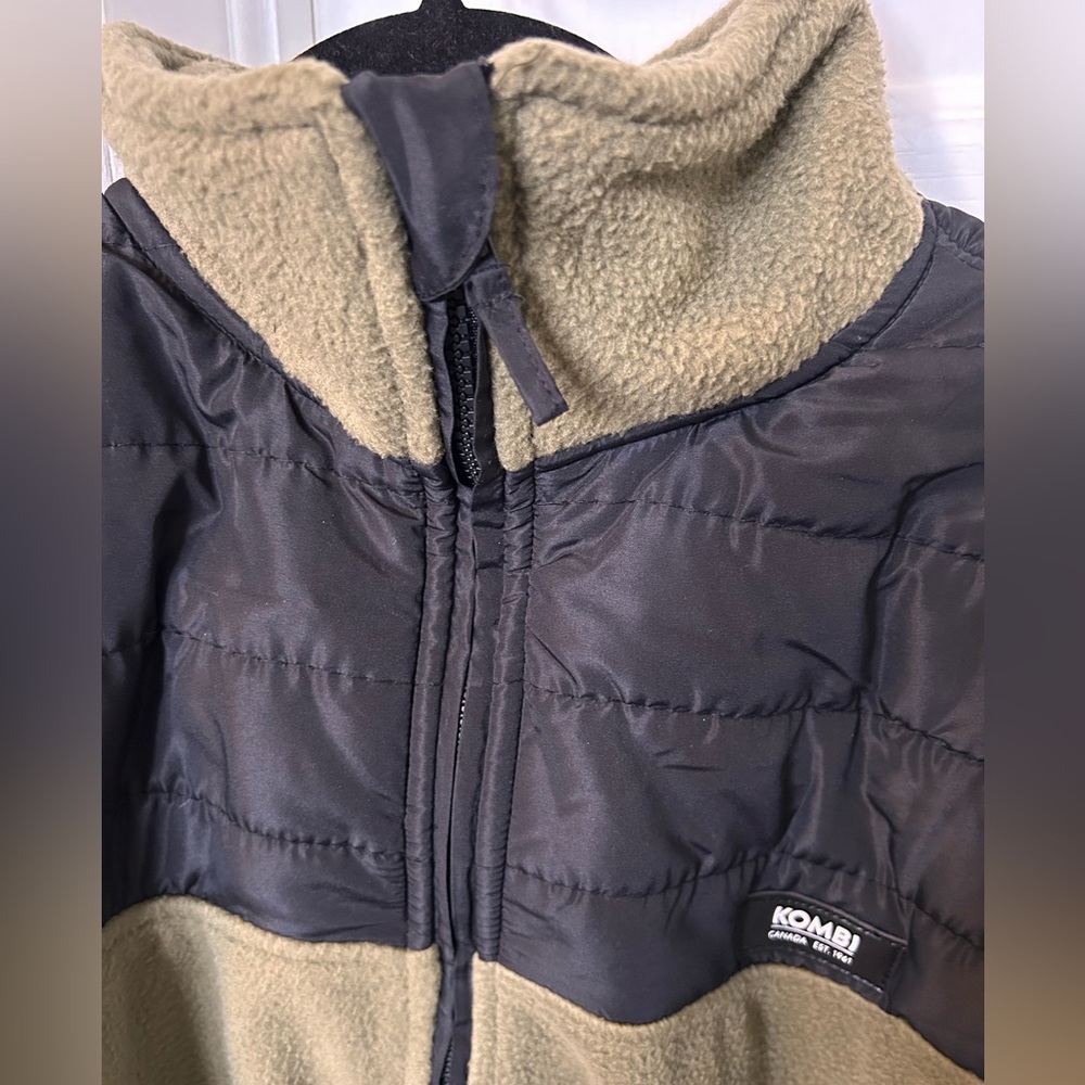Kombi Green Land Recycled Fleece Jacket in Fern - Picture 5 of 5